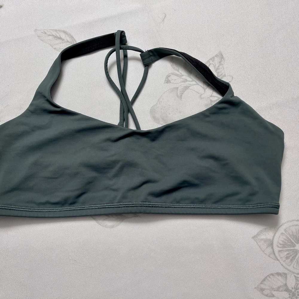 Lululemon Free to Be Sports Bra